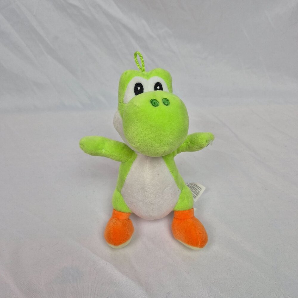 Nintendo Super Mario Yoshi 7" Plushie Stuffed Animal Toy General NEW W/OUT TAGS!
